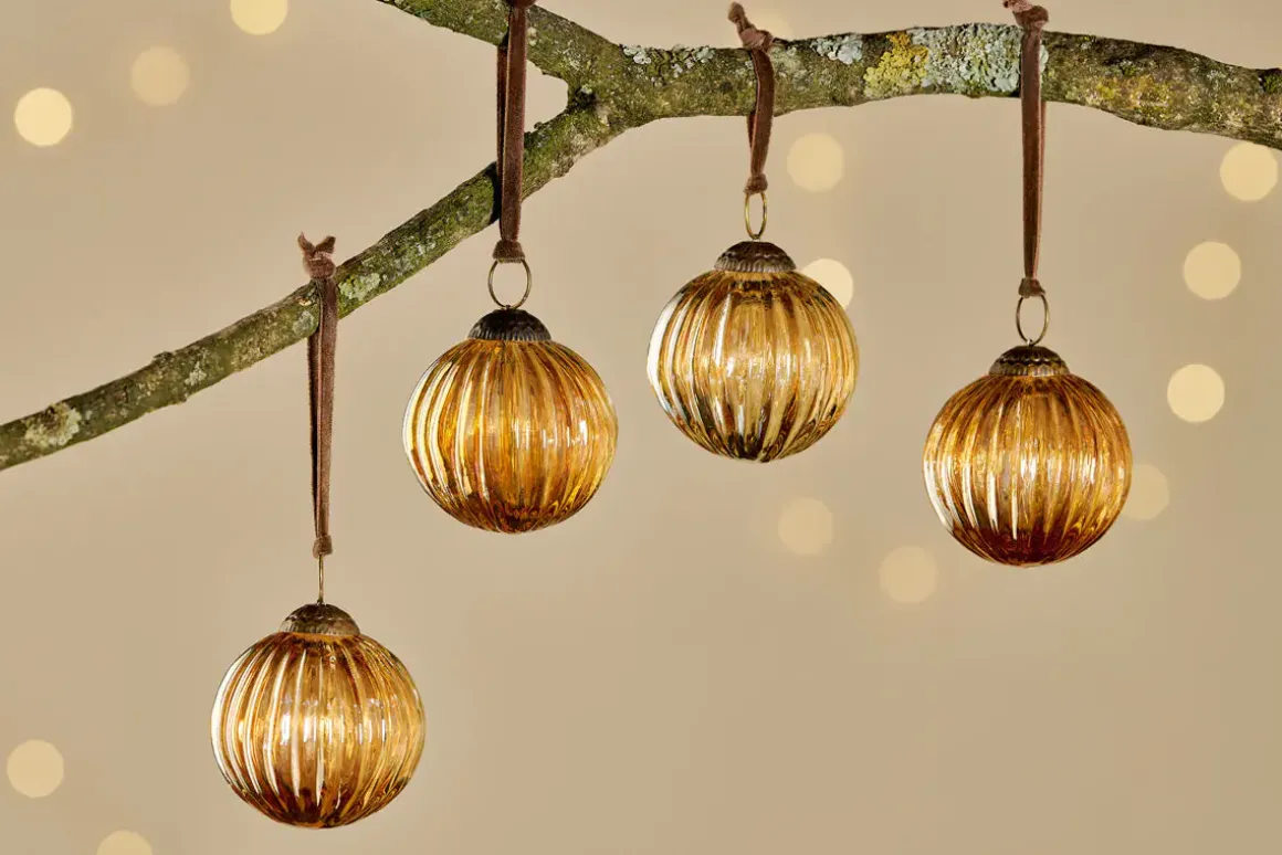 Betini Baubles - Gold (Set of 4)