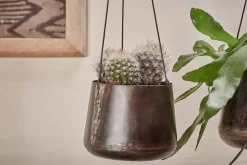 Endo Reclaimed Iron Hanging Planter