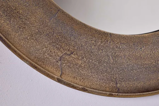 Yakira Mirror